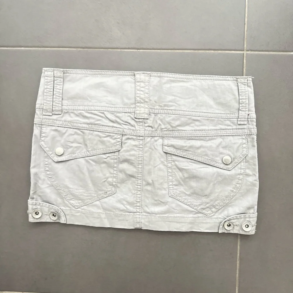 Streetwear Society White Mini Skirt - Picture 2 of 3
